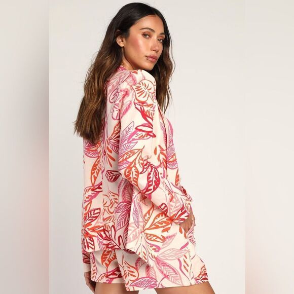 Lulus NWT Miss Punctuality Beige Tropical Print Lightweight Blazer size XL - Picture 2 of 7